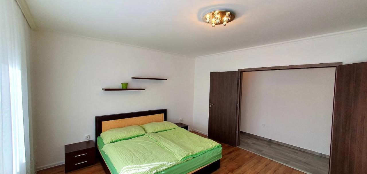 Bazsi Apartman Шиофок Экстерьер фото