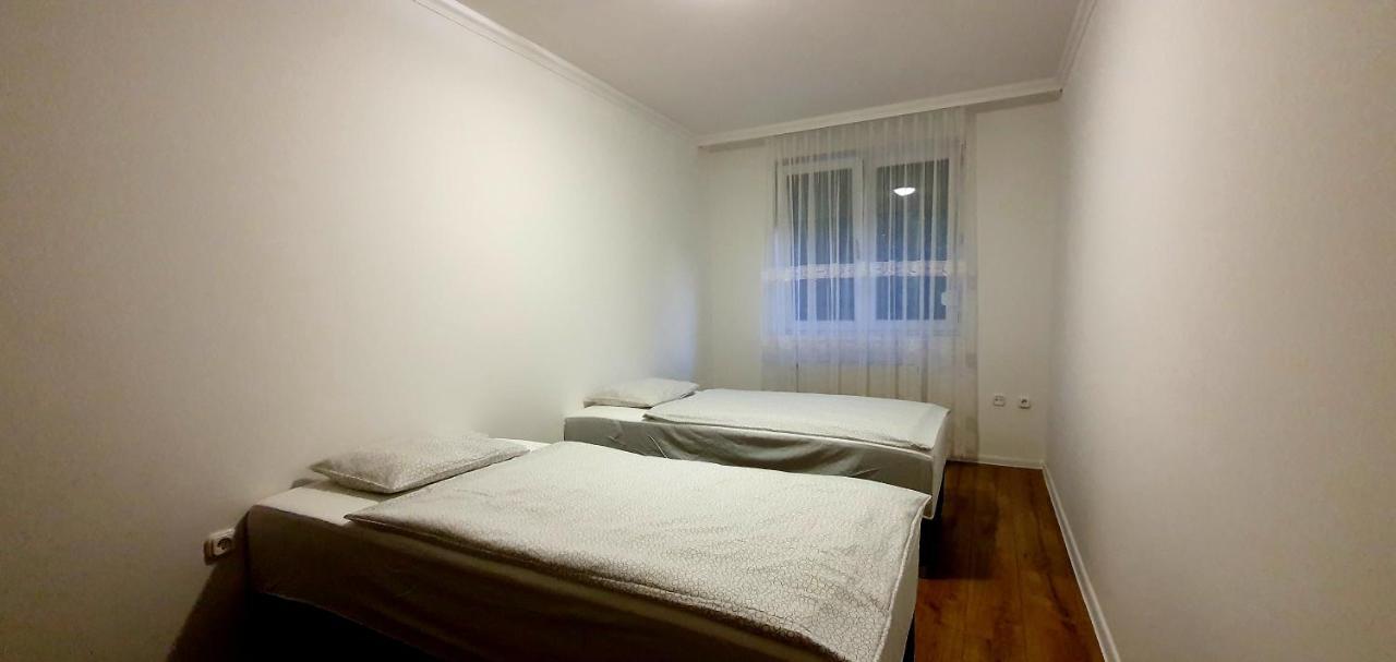 Bazsi Apartman Шиофок Экстерьер фото
