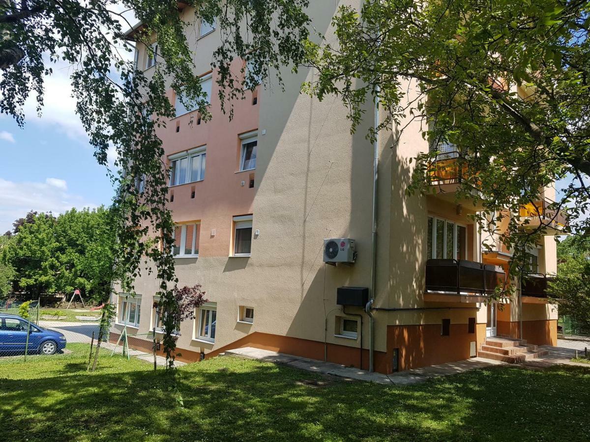 Bazsi Apartman Шиофок Экстерьер фото